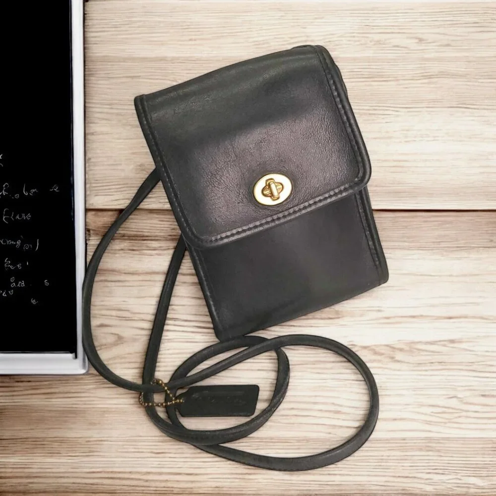 Vintage COACH Scooter Crossbody Bag in black - Picture 1 of 14